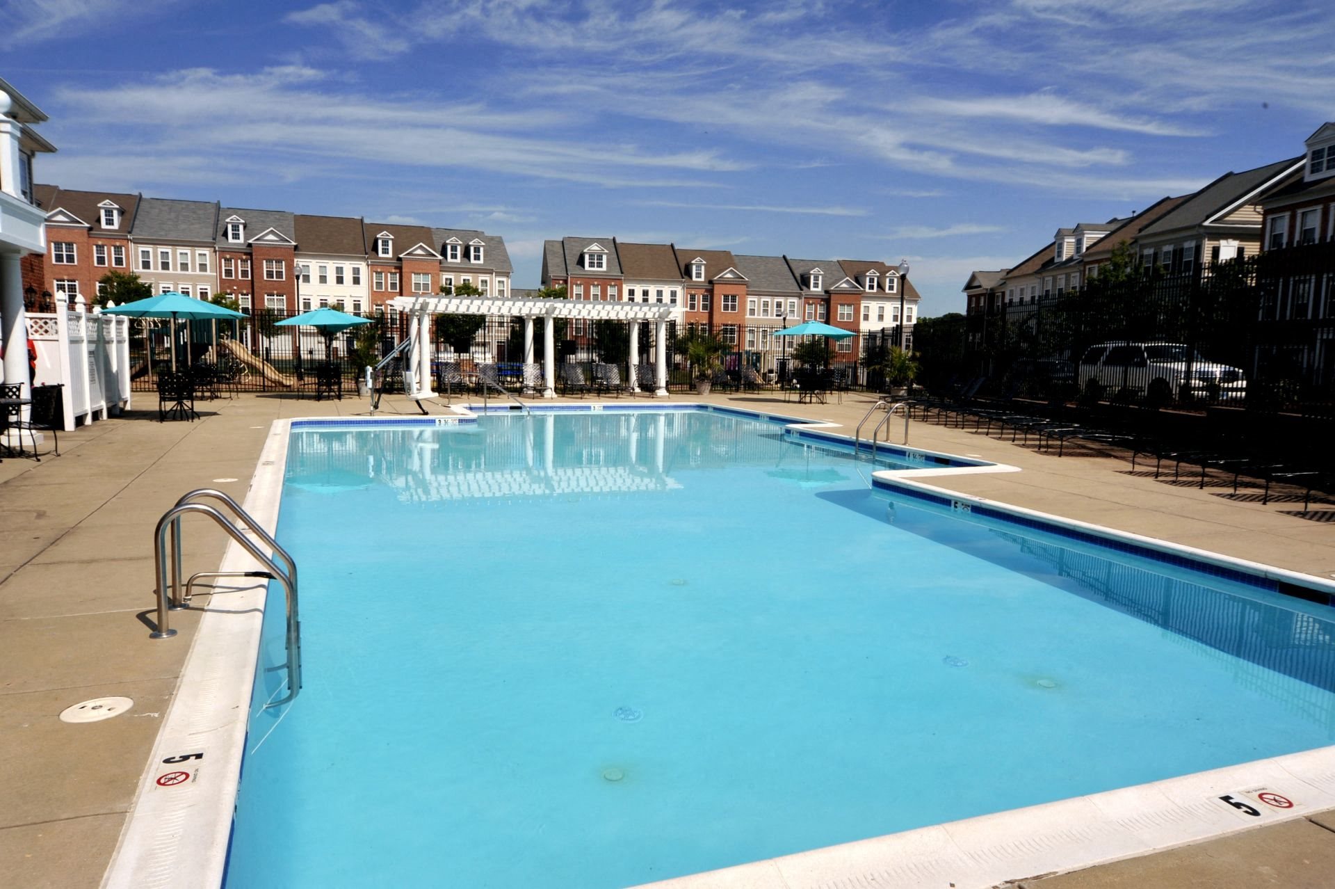Amenities Apartments with Pool near DC, National Harbor and Joint Base Andrews-MetroPlace at Town Center